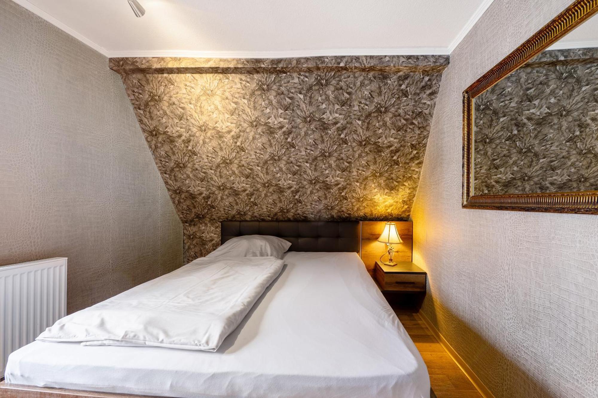 Bed And Breakfast St Wendel Pruem Bagian luar foto