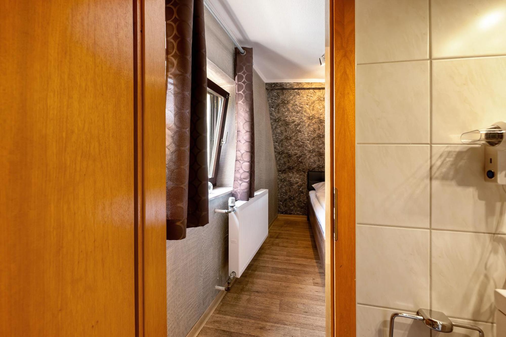 Bed And Breakfast St Wendel Pruem Bagian luar foto