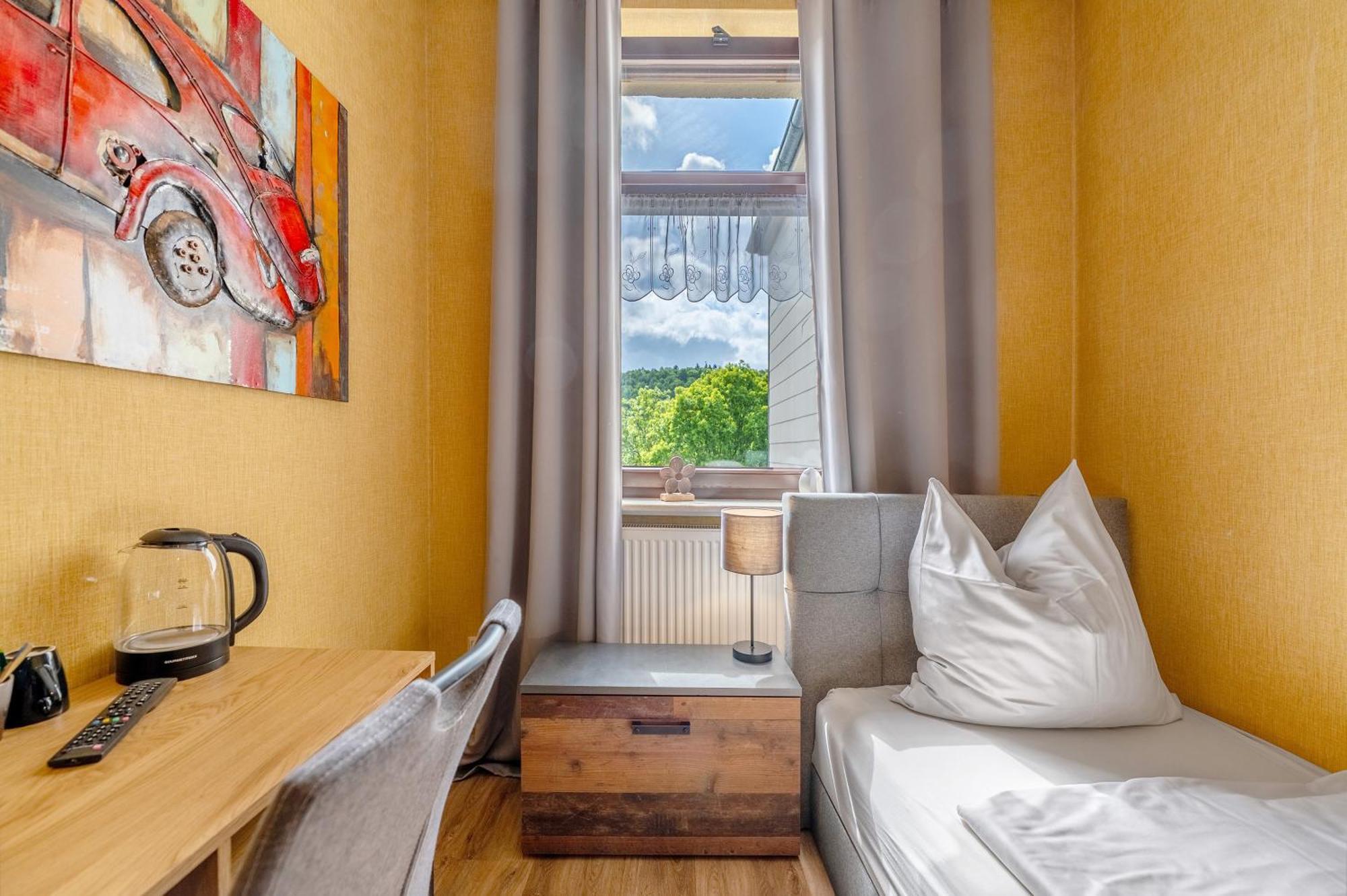 Bed And Breakfast St Wendel Pruem Bagian luar foto