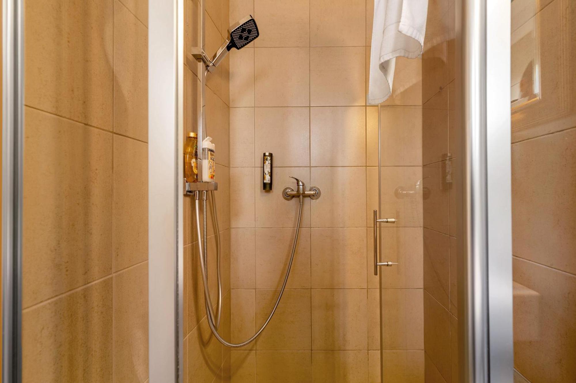 Bed And Breakfast St Wendel Pruem Bagian luar foto