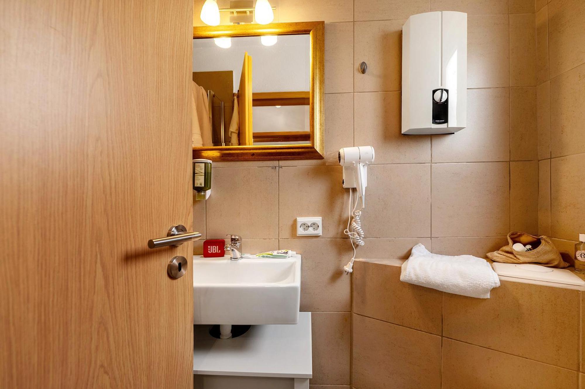 Bed And Breakfast St Wendel Pruem Bagian luar foto